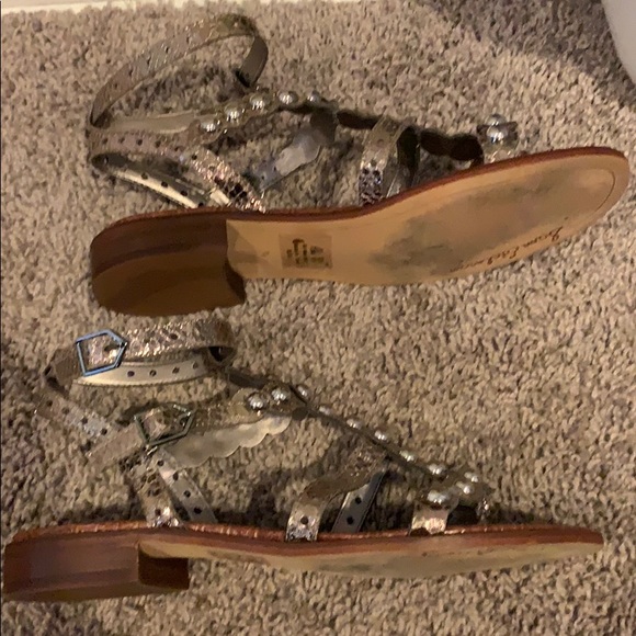 Sandals - Picture 4 of 5